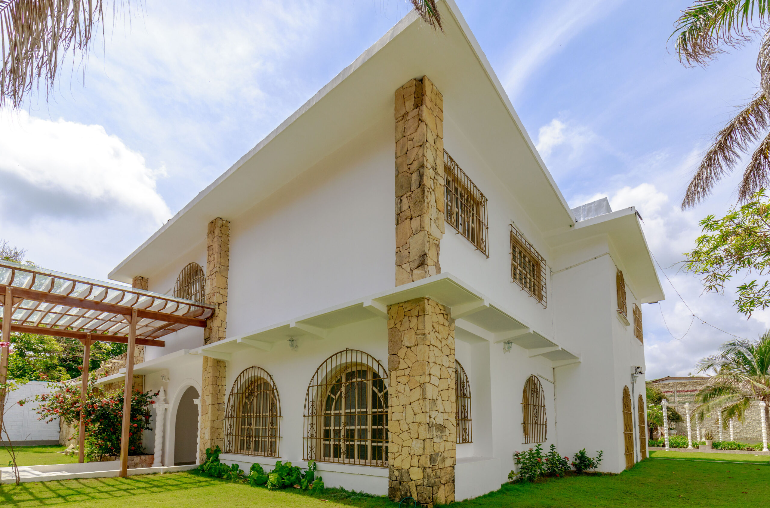 ESPLENDOROSA CASONA ESQUINERA EN PRADOMAR, (PUERTO COLOMBIA)